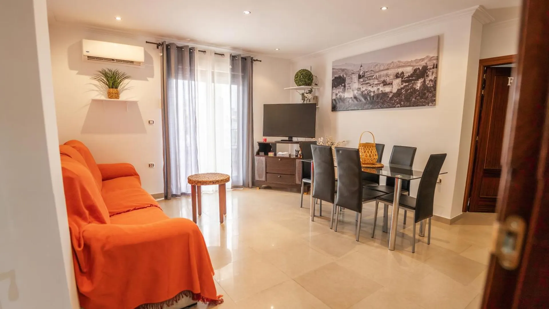 Global Atarfe Living Apartman